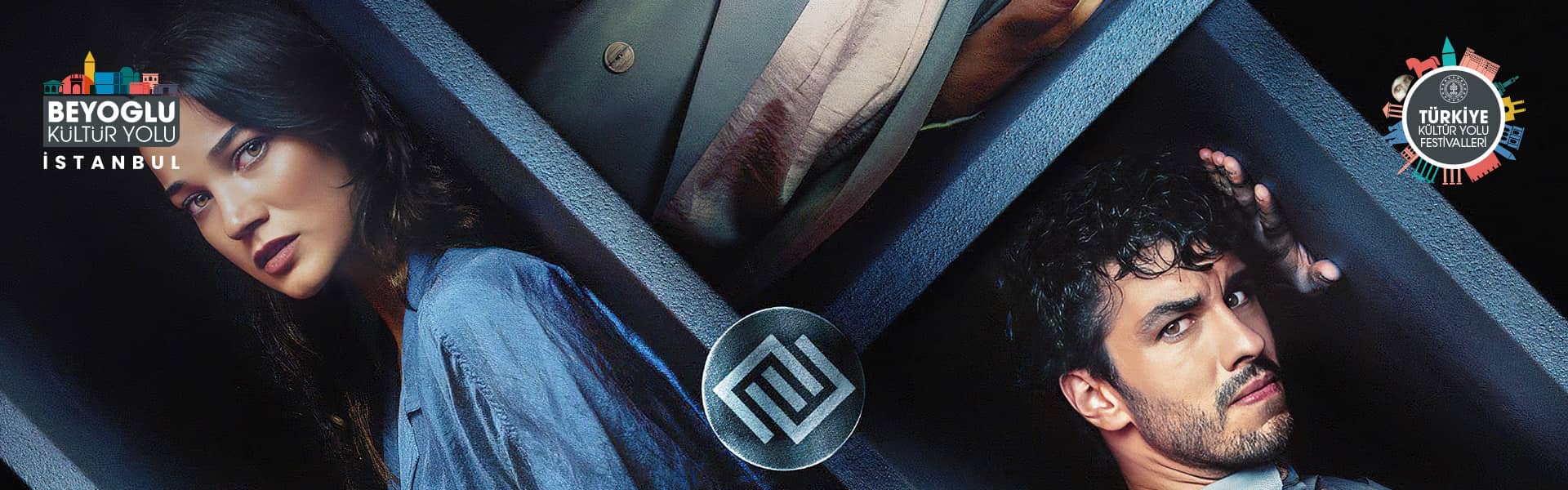 AKM - İNSANLAR İKİYE AYRILIR