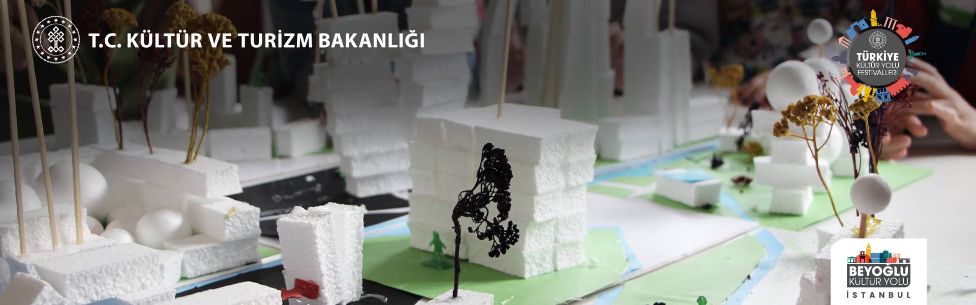 AKM - KUTU KUTU KENT